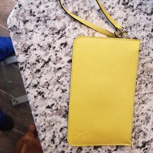 Louis Vuitton Pouchette epi
